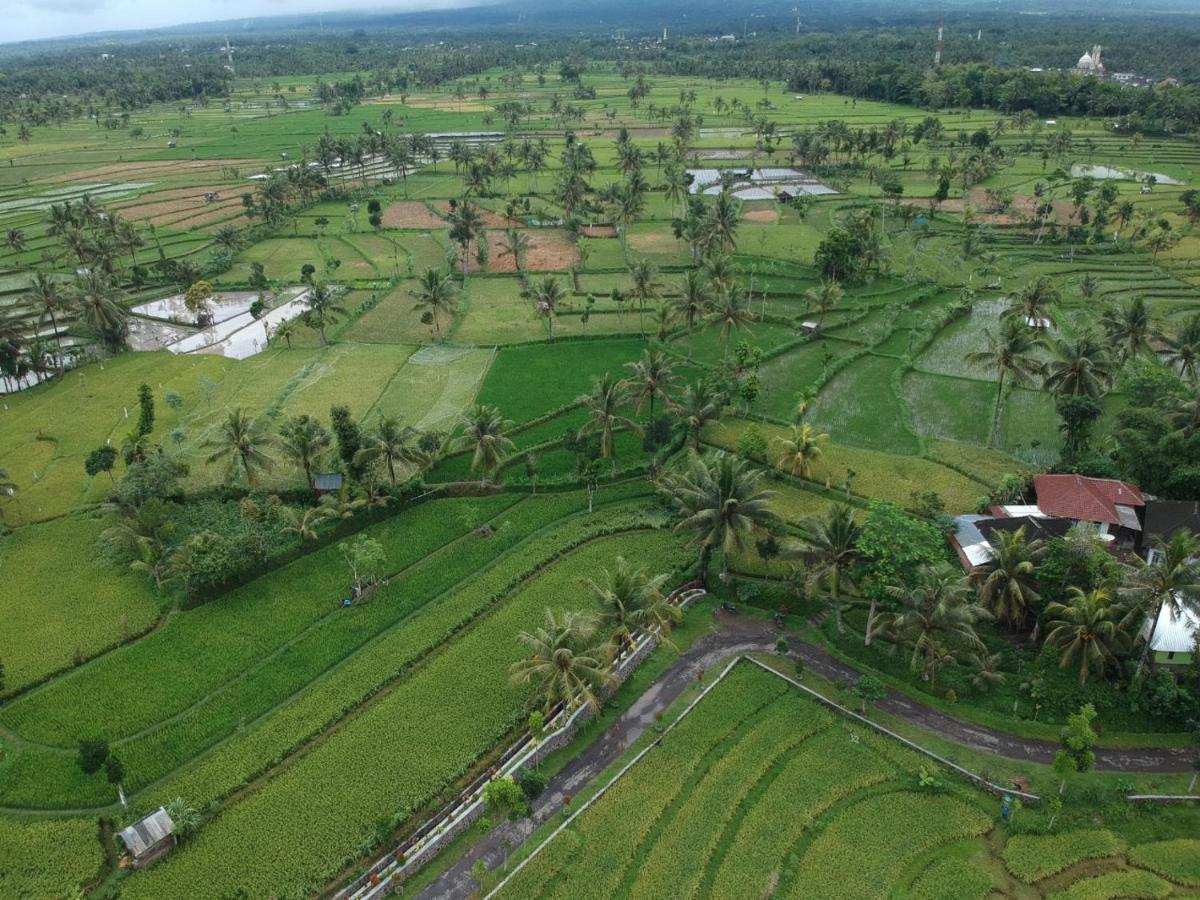 Peraja Bungalows Loyok Sangyang Экстерьер фото