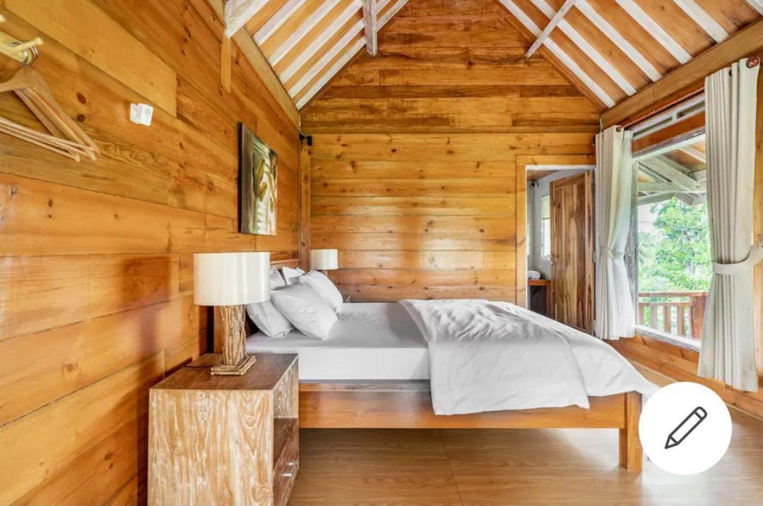 Peraja Bungalows Loyok Sangyang Экстерьер фото