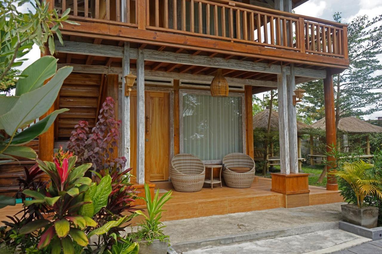Peraja Bungalows Loyok Sangyang Экстерьер фото